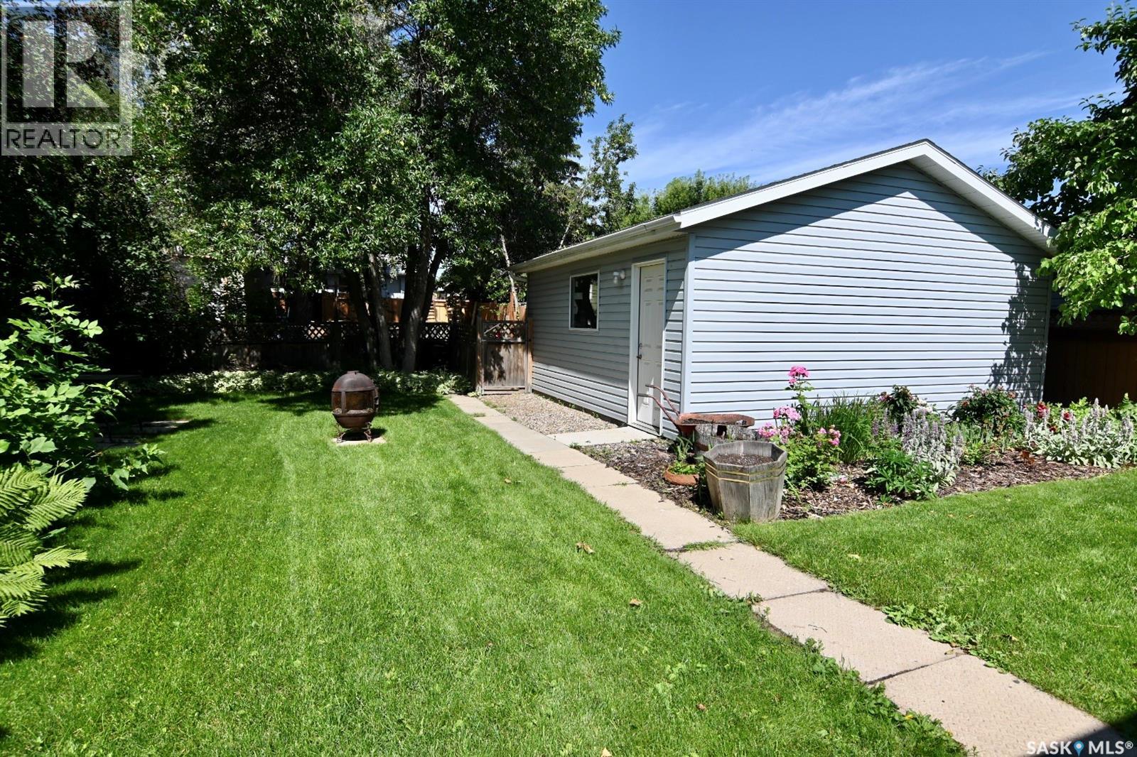 521 Guelph CRESCENT - 22