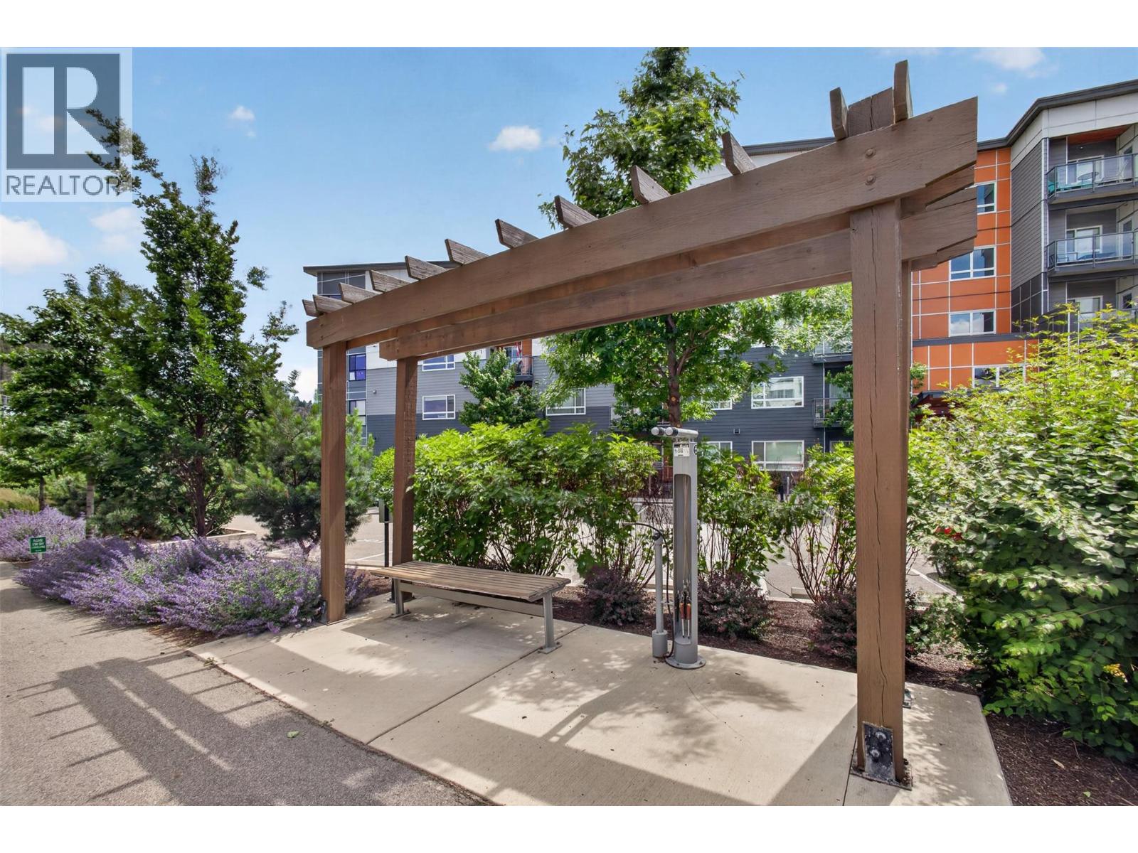 #28 720 Valley Road - 41