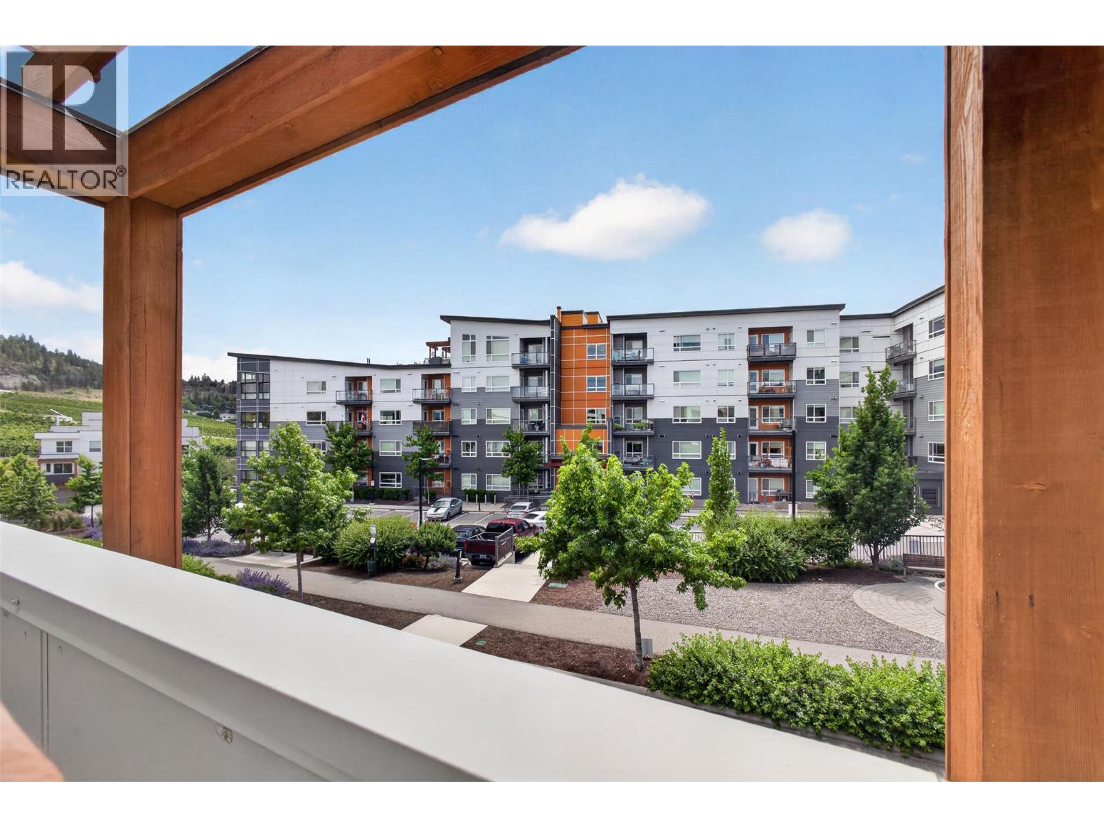 #28 720 Valley Road - 11