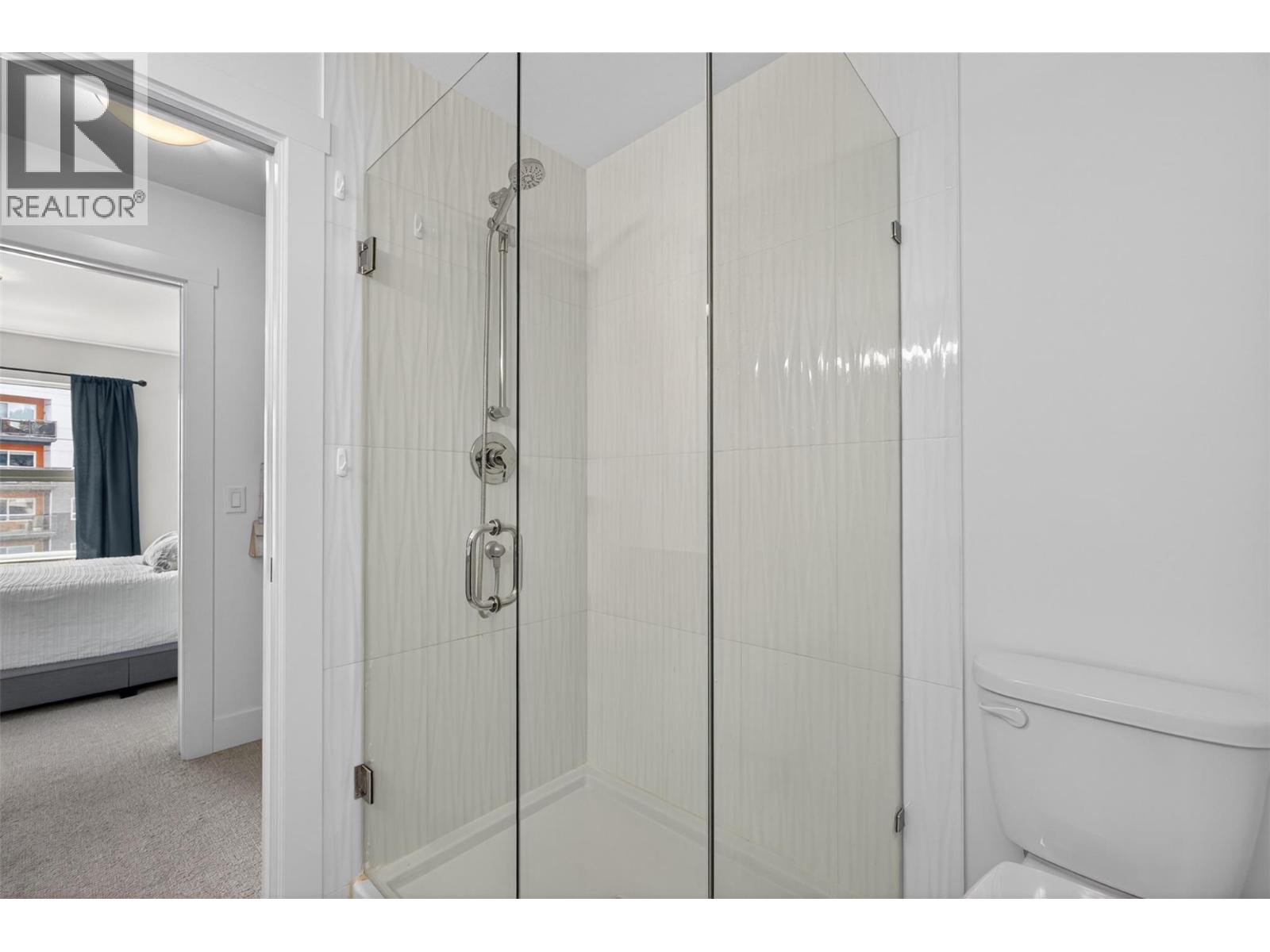 #28 720 Valley Road - 24