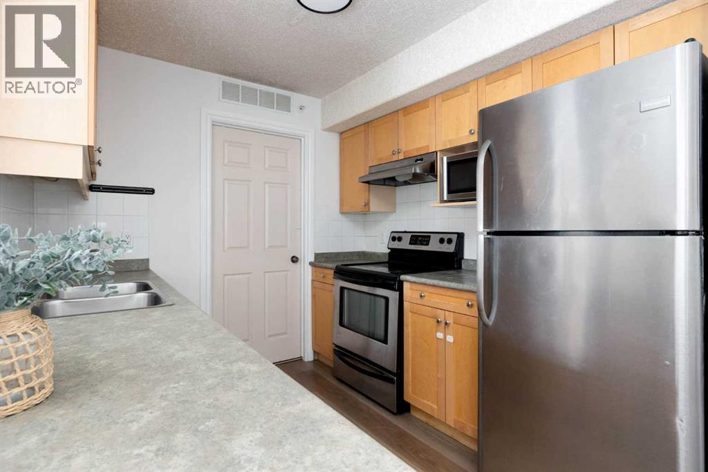 #1410 38 Riedel Street - 16