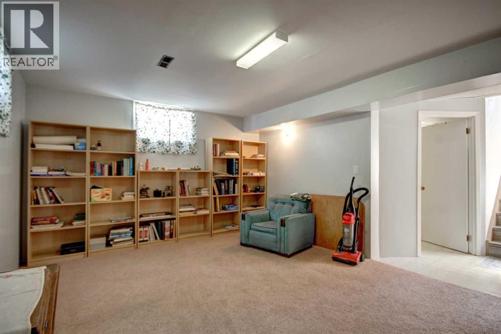 419 2 Street N - 20