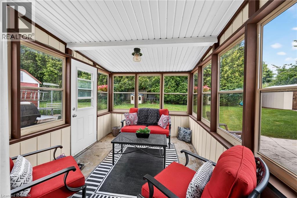 987 NESBITT Crescent - 7