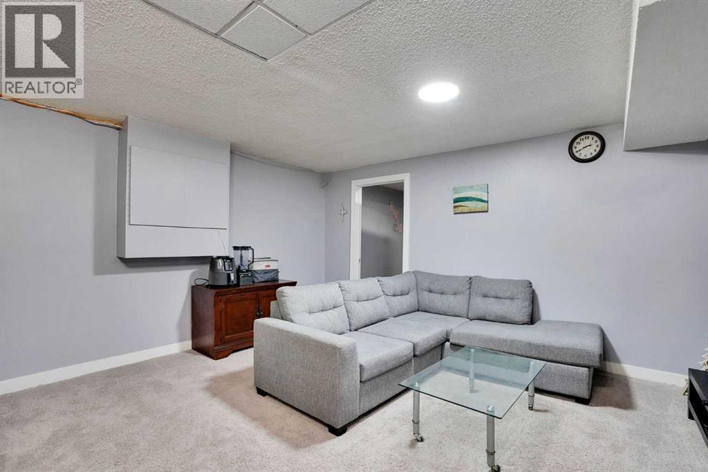 133 MARTINGLEN Way NE - 32