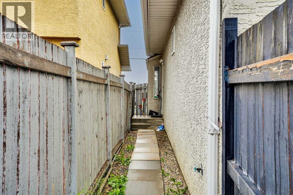 133 MARTINGLEN Way NE - 43