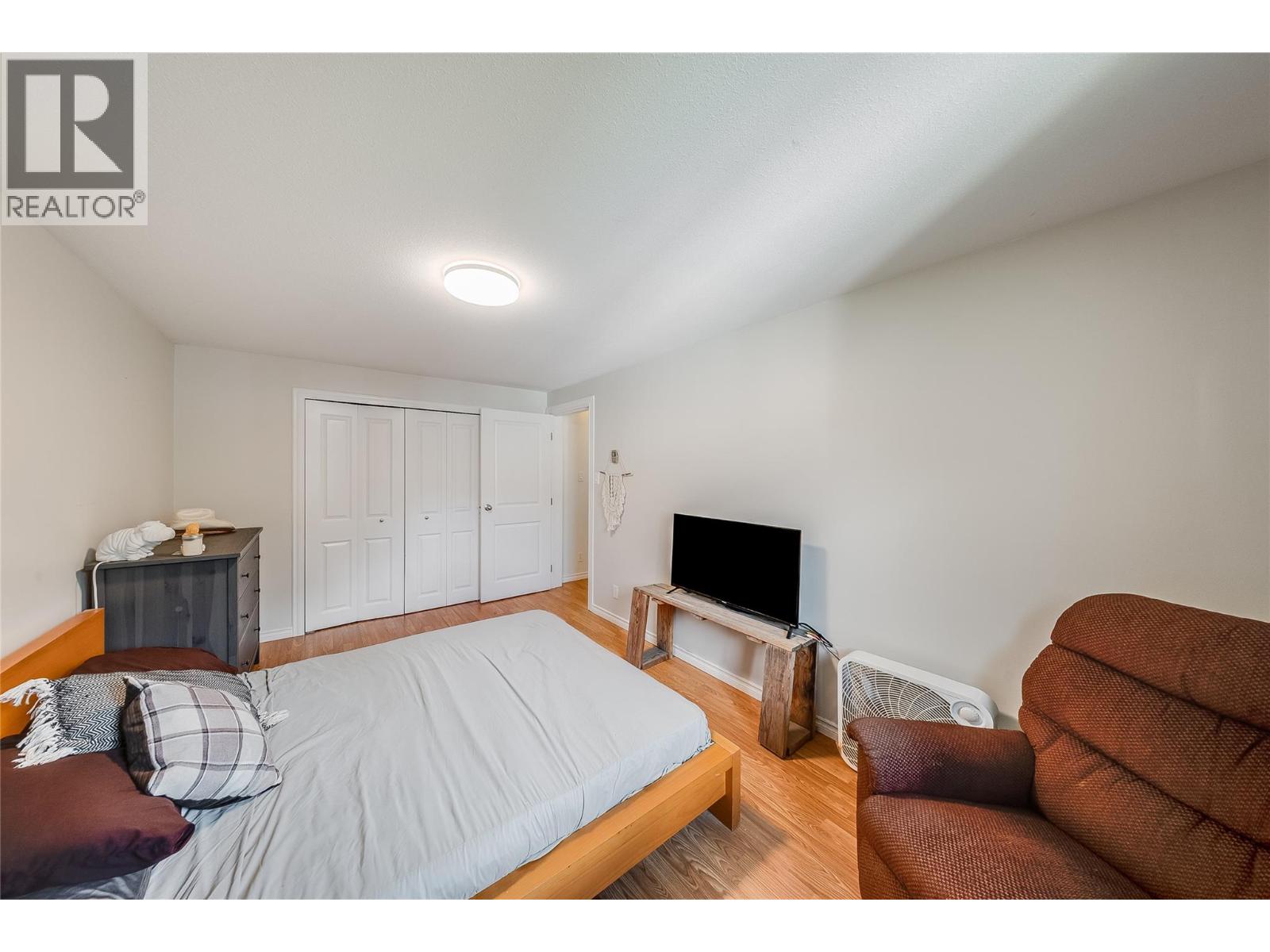 502 3rd Avenue - 19
