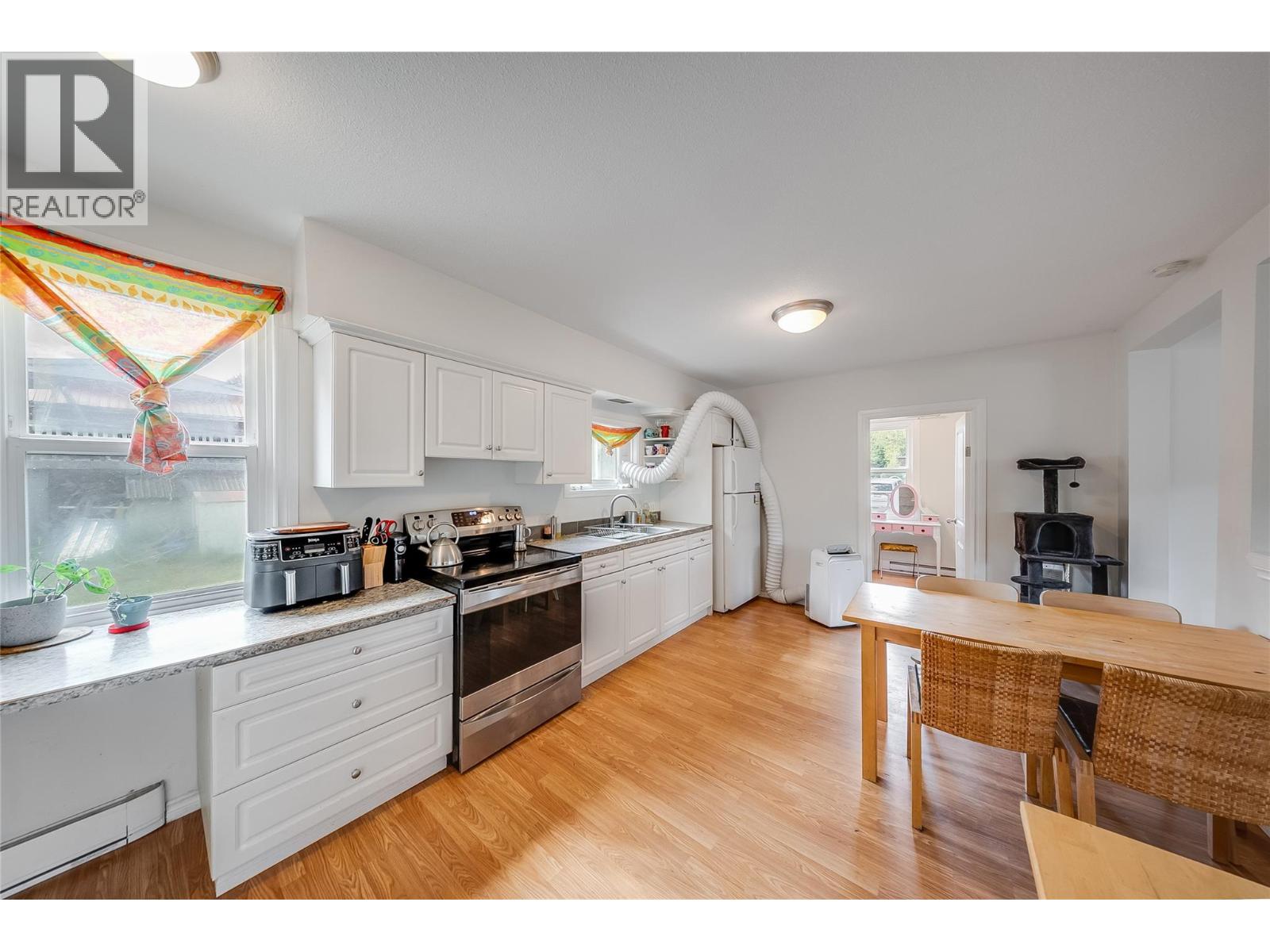 502 3rd Avenue - 11