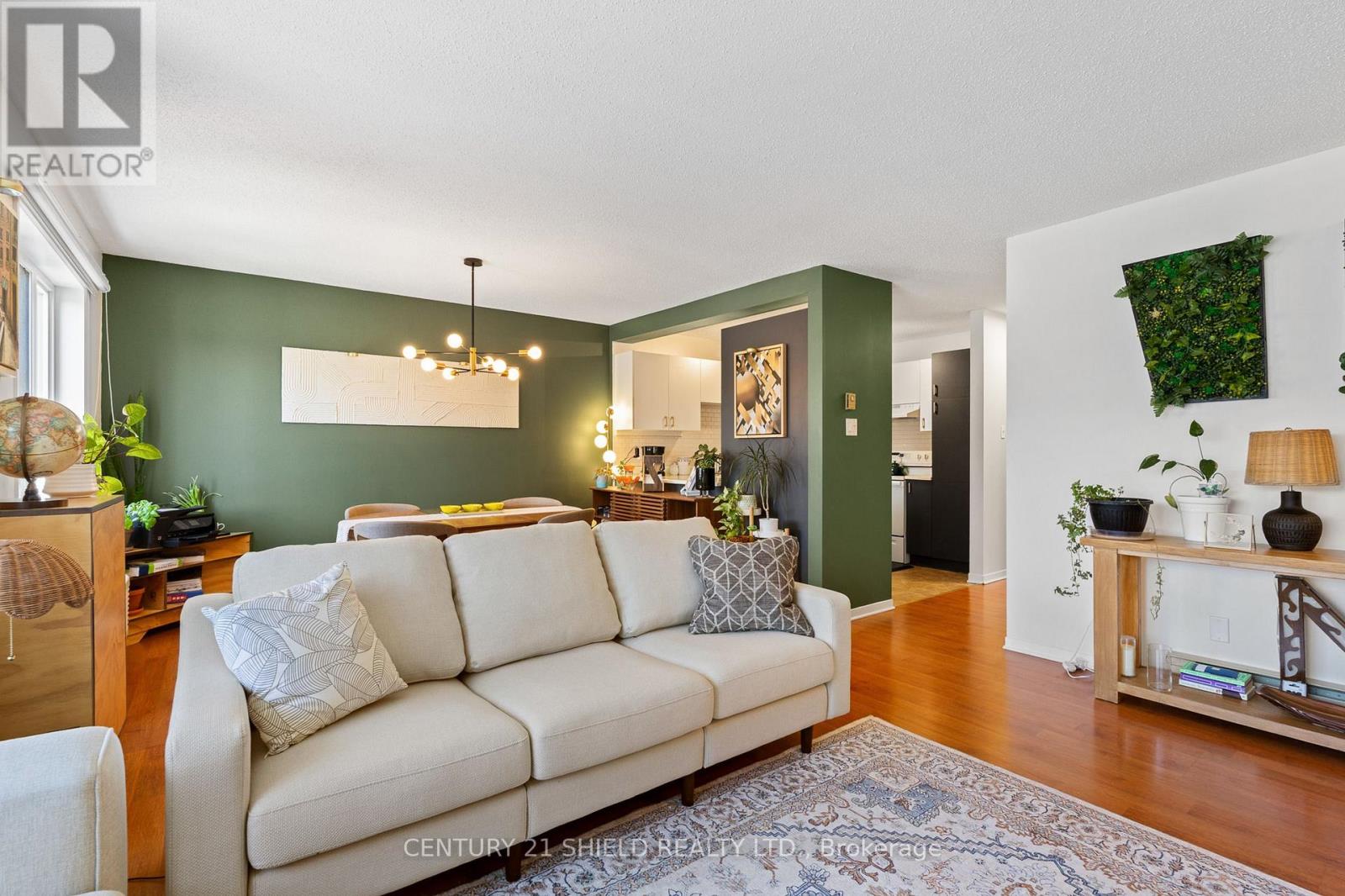 #3 465 SPENCE AVENUE - 10