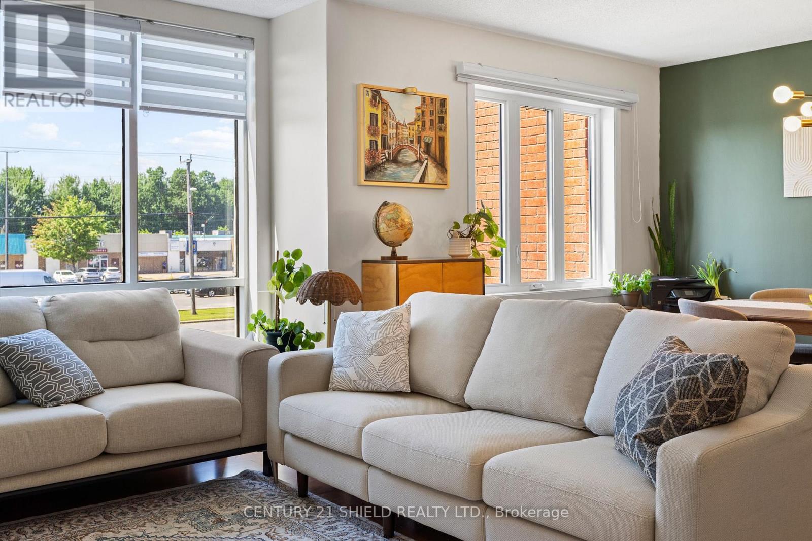 #3 465 SPENCE AVENUE - 12