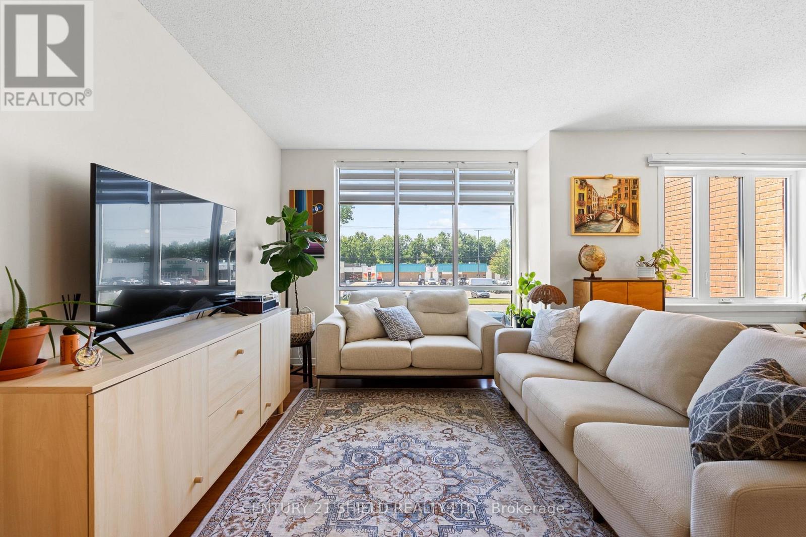 #3 465 SPENCE AVENUE - 13