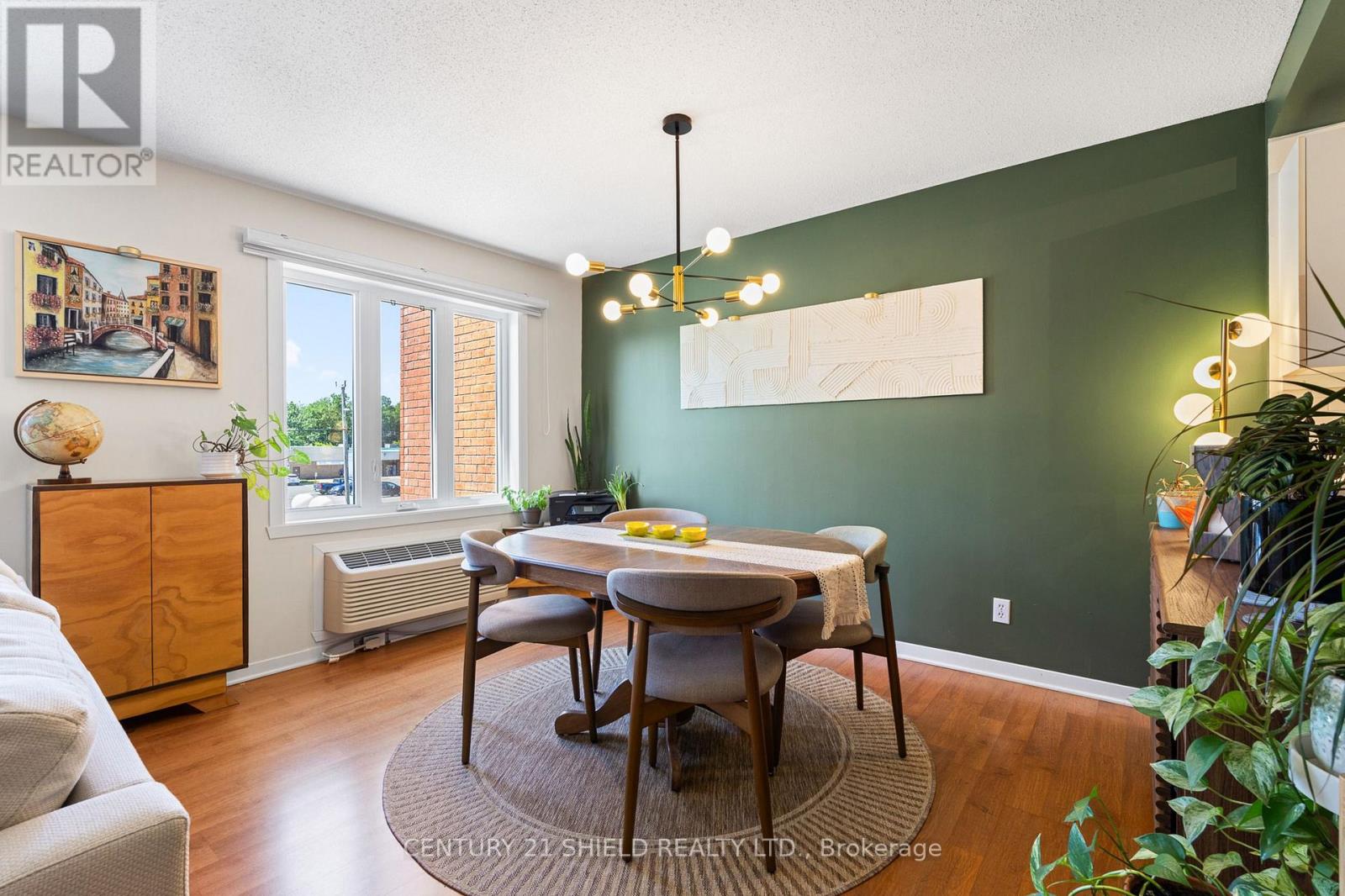 #3 465 SPENCE AVENUE - 16