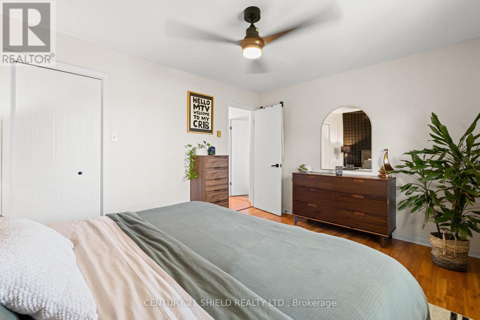 #3 465 SPENCE AVENUE - 24