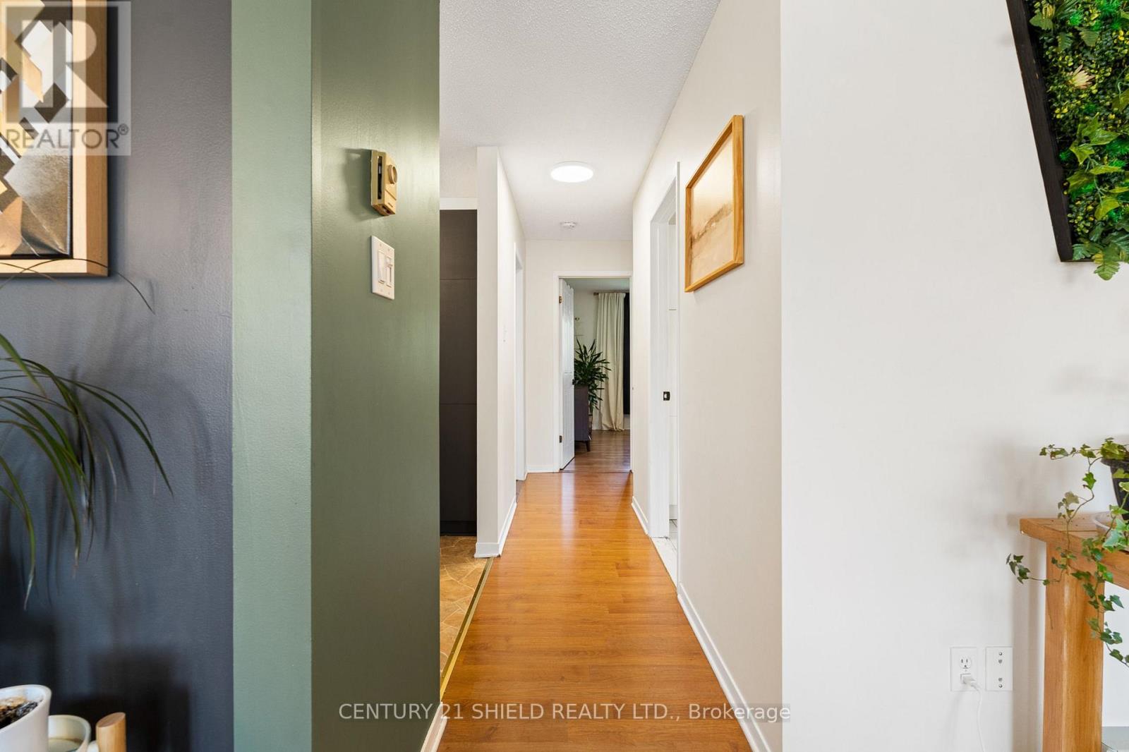 #3 465 SPENCE AVENUE - 26