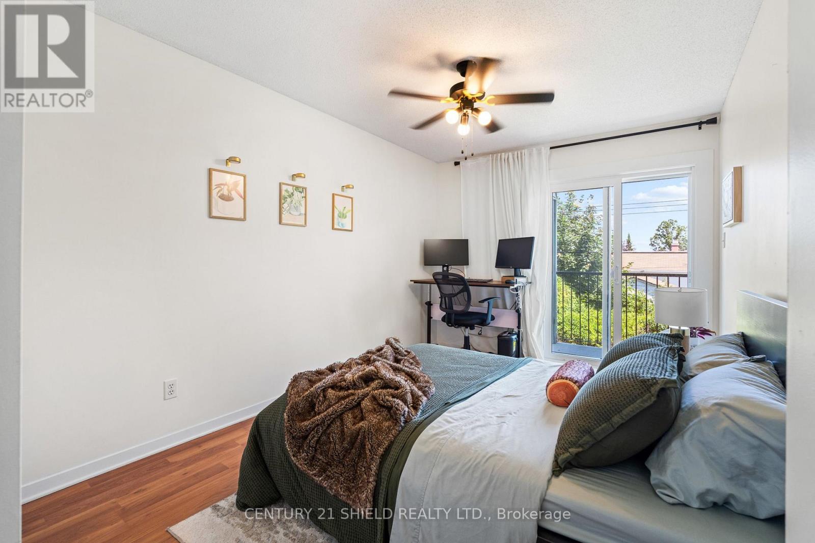 #3 465 SPENCE AVENUE - 29