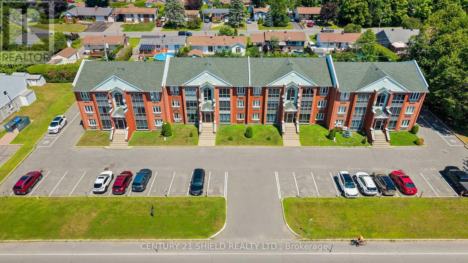 #3 465 SPENCE AVENUE - 34