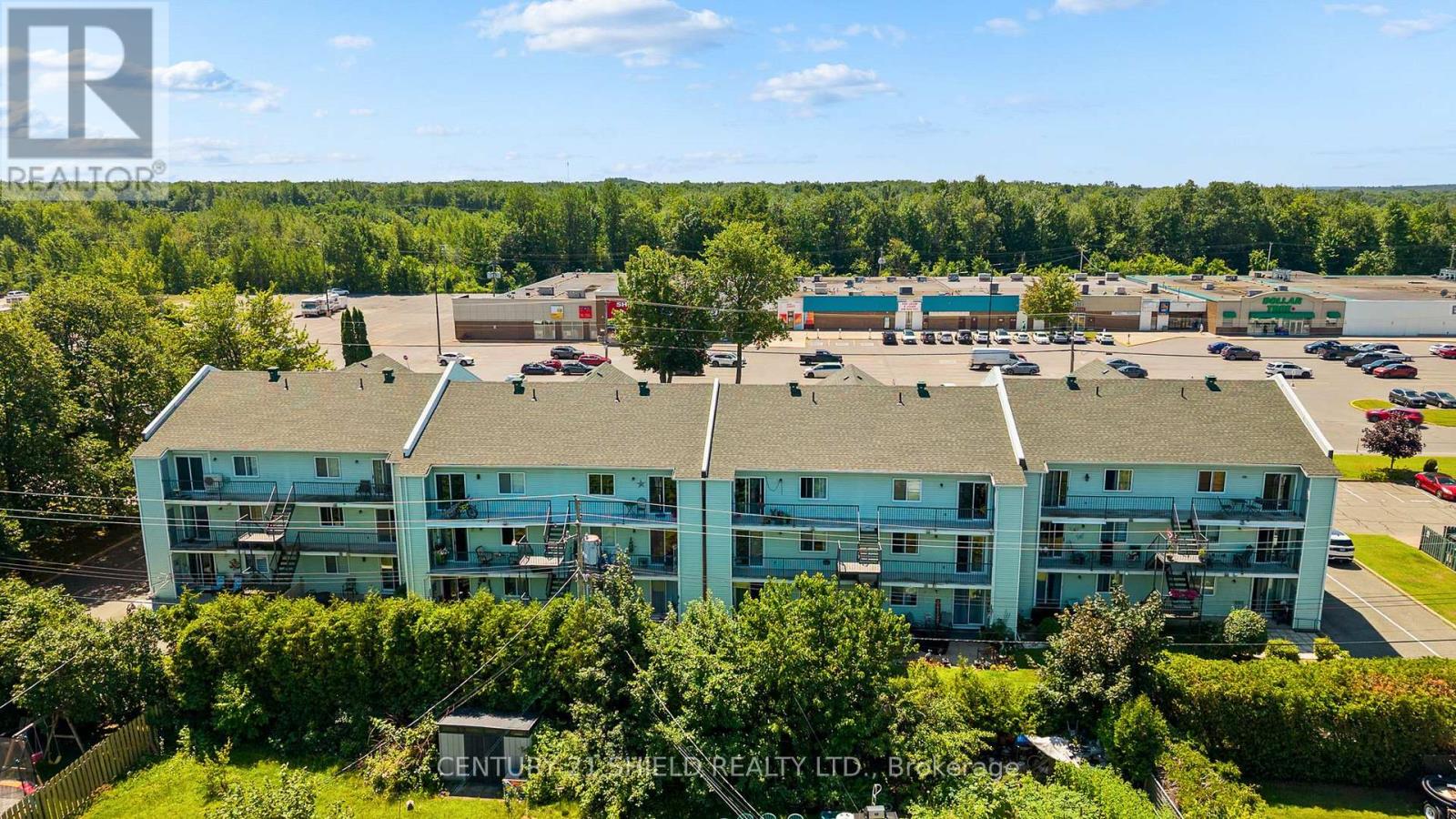 #3 465 SPENCE AVENUE - 35