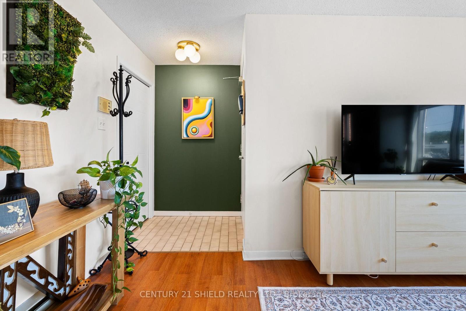 #3 465 SPENCE AVENUE - 8