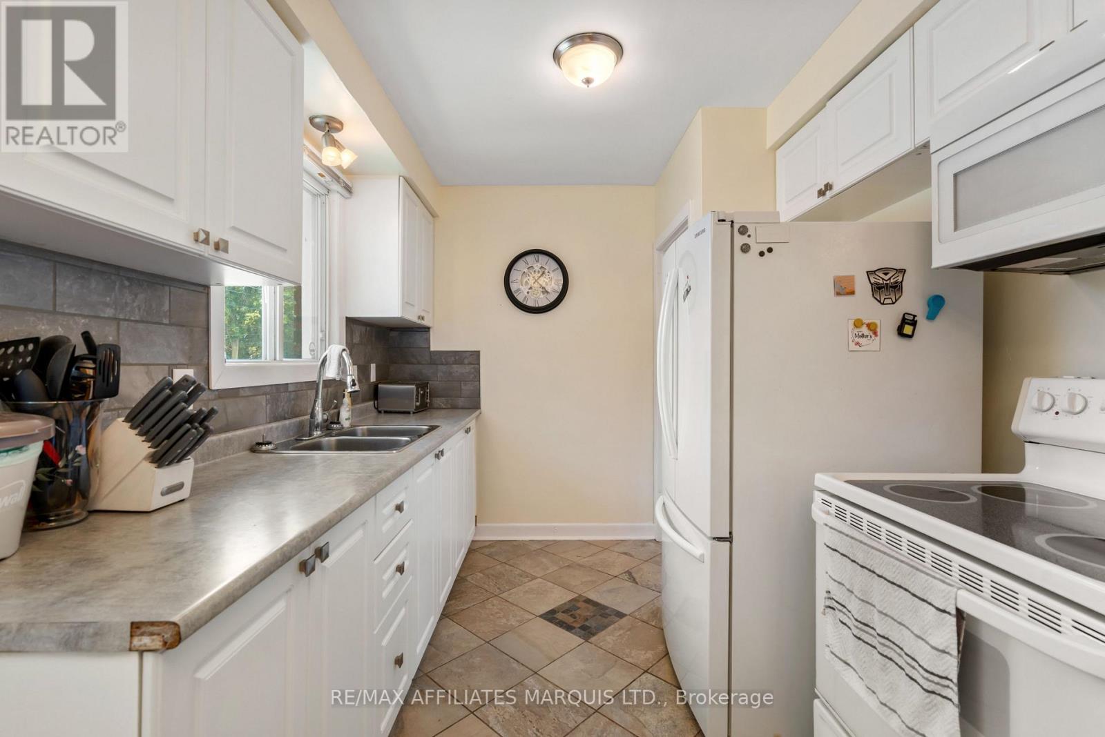 1210 OSBORNE AVENUE - 13
