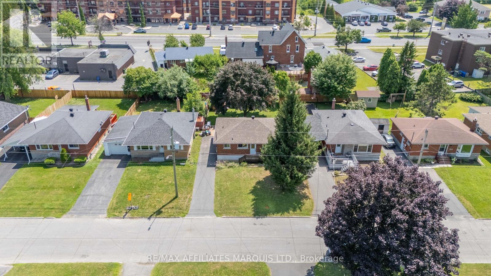 1210 OSBORNE AVENUE - 37