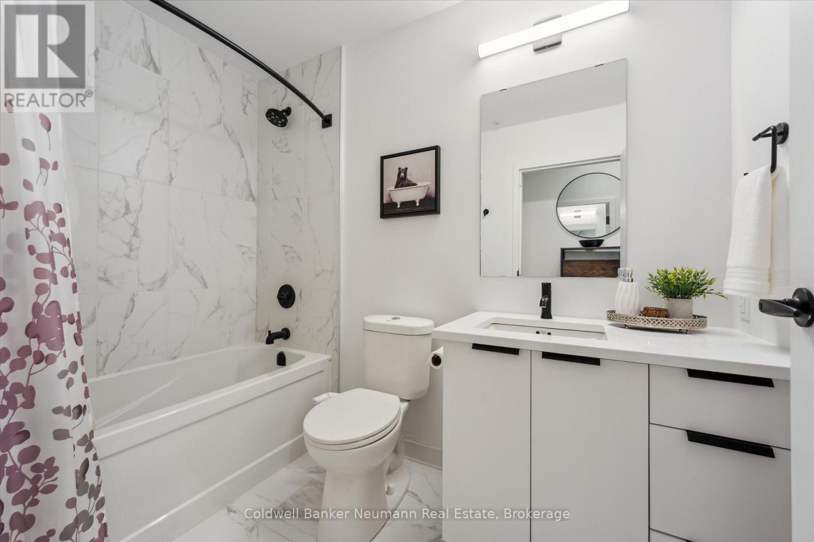 #218 120 HURON STREET - 4