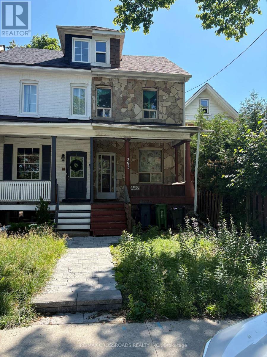 293 PAPE AVENUE - Image 2