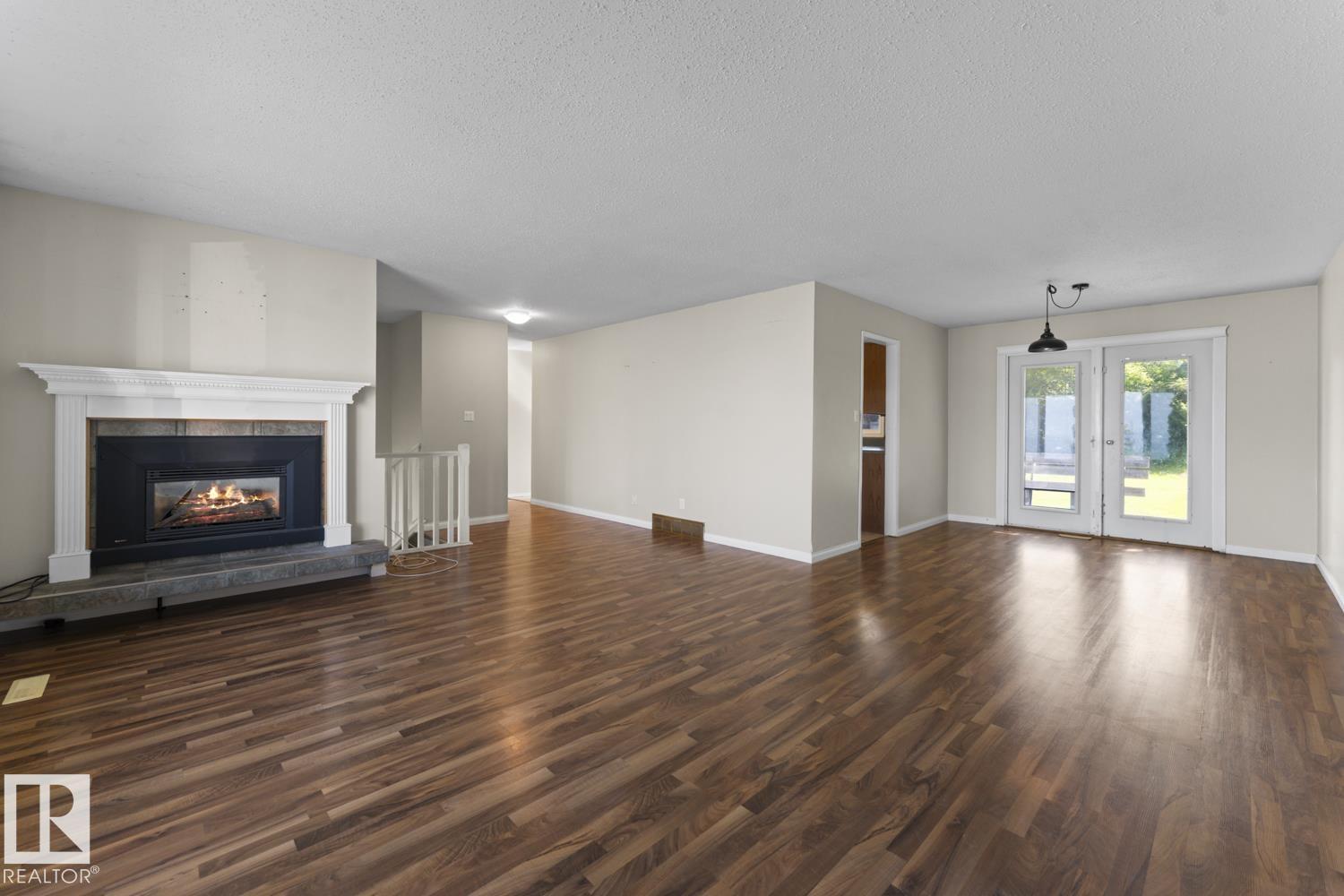 315 Lakeshore DR - 9