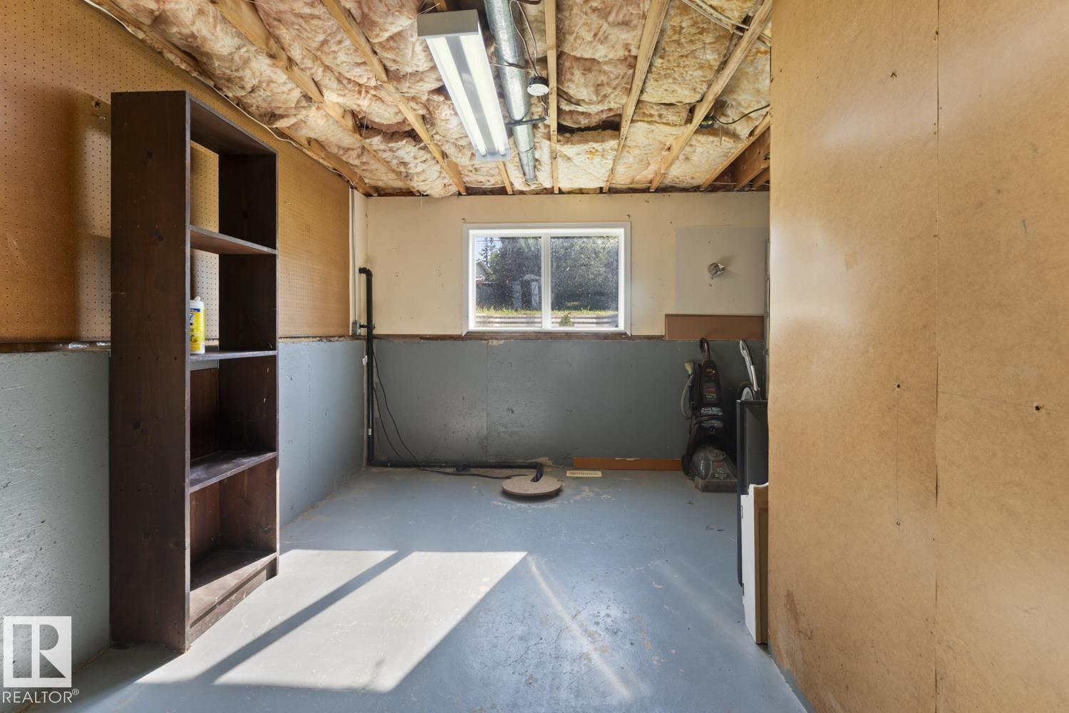 315 Lakeshore DR - 27