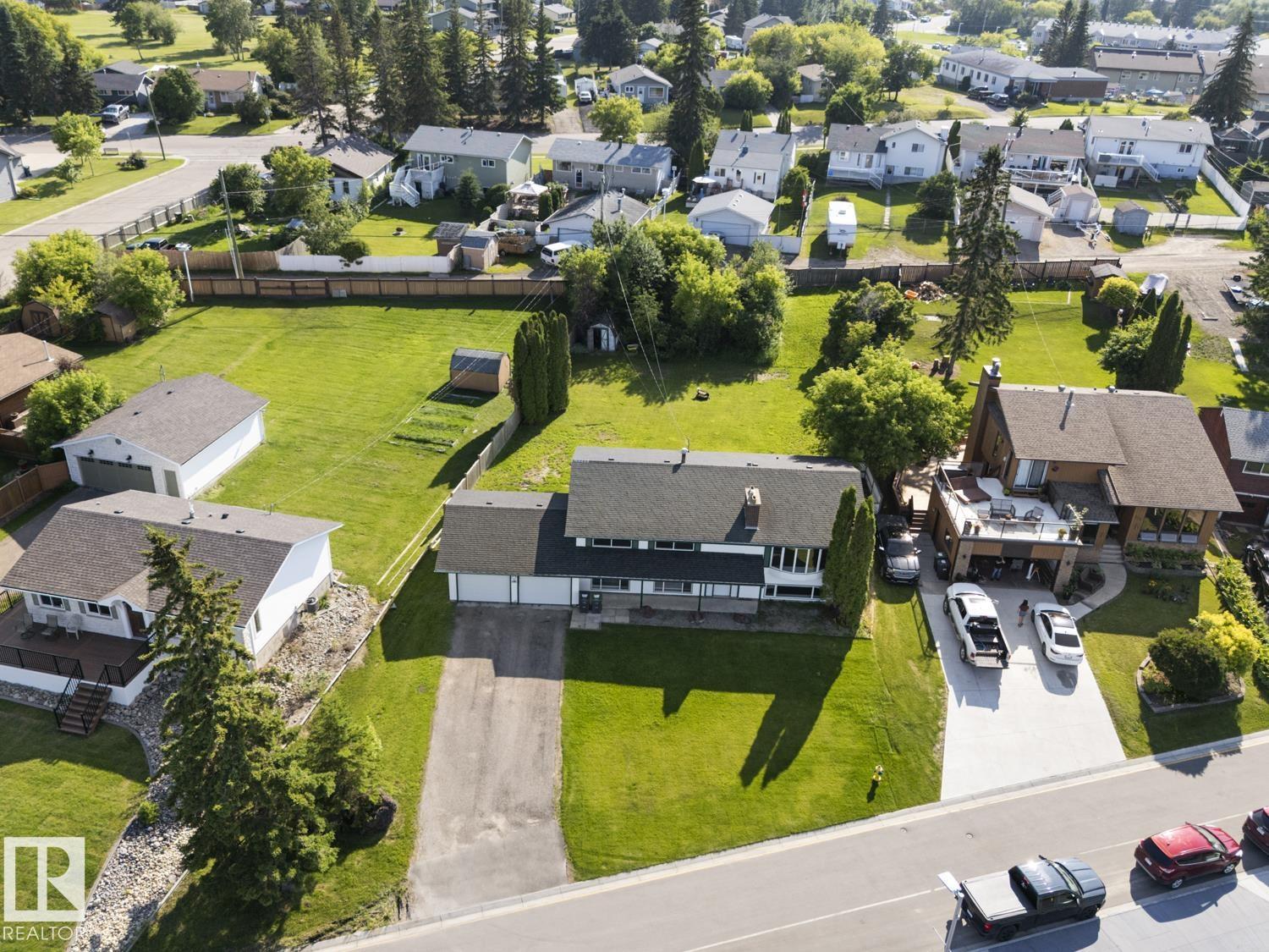 315 Lakeshore DR - 3