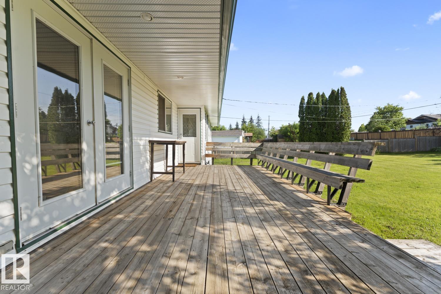 315 Lakeshore DR - 29