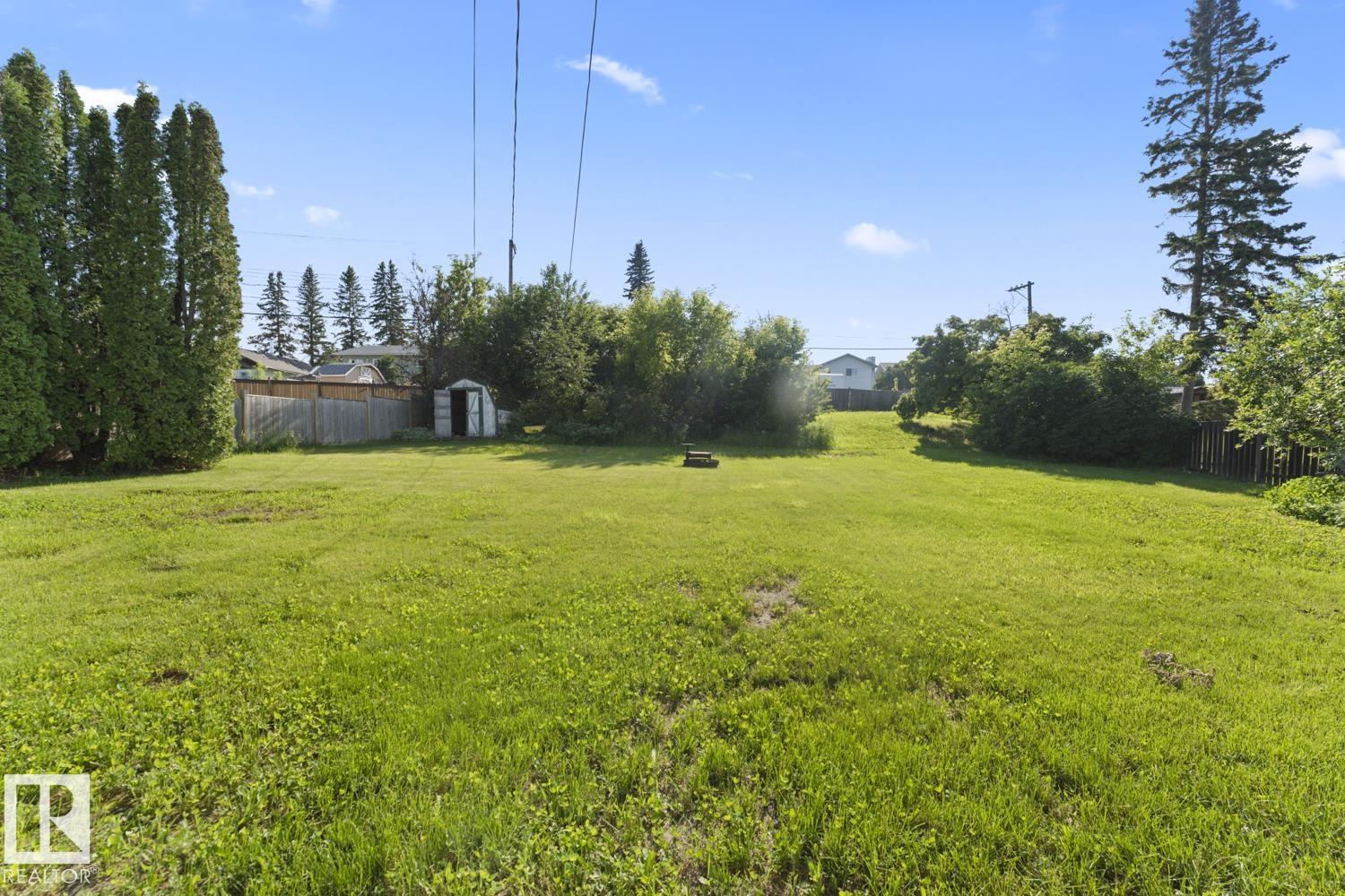 315 Lakeshore DR - 31