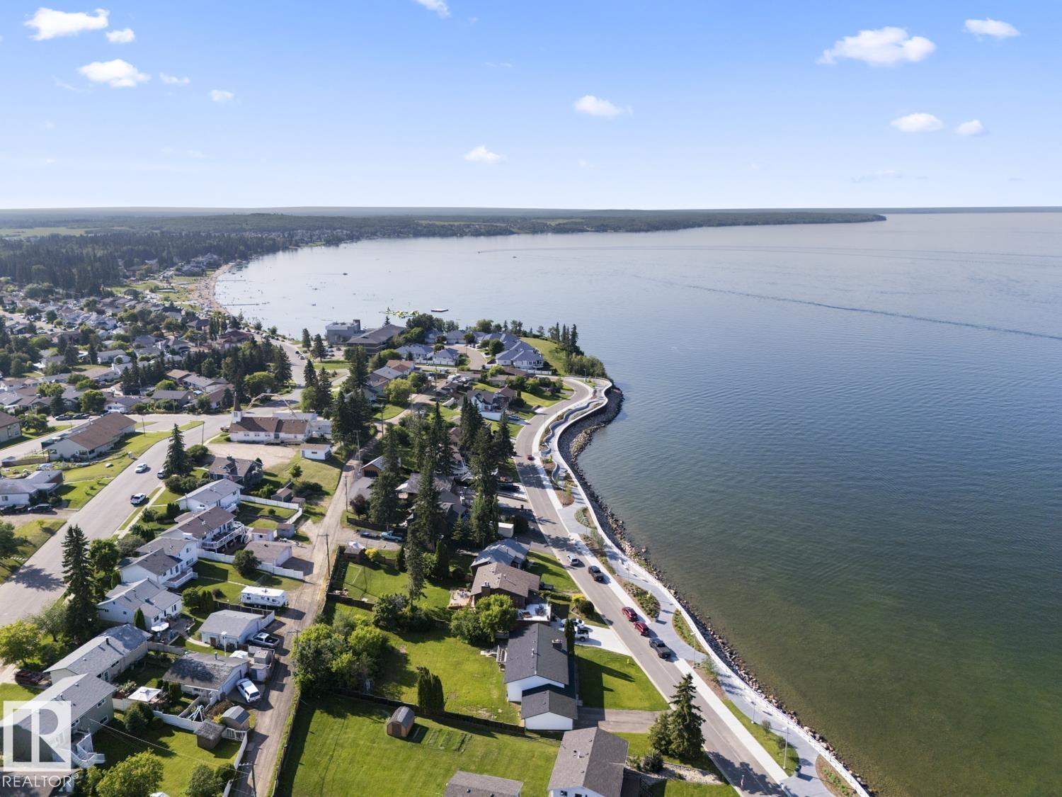 315 Lakeshore DR - Image 36