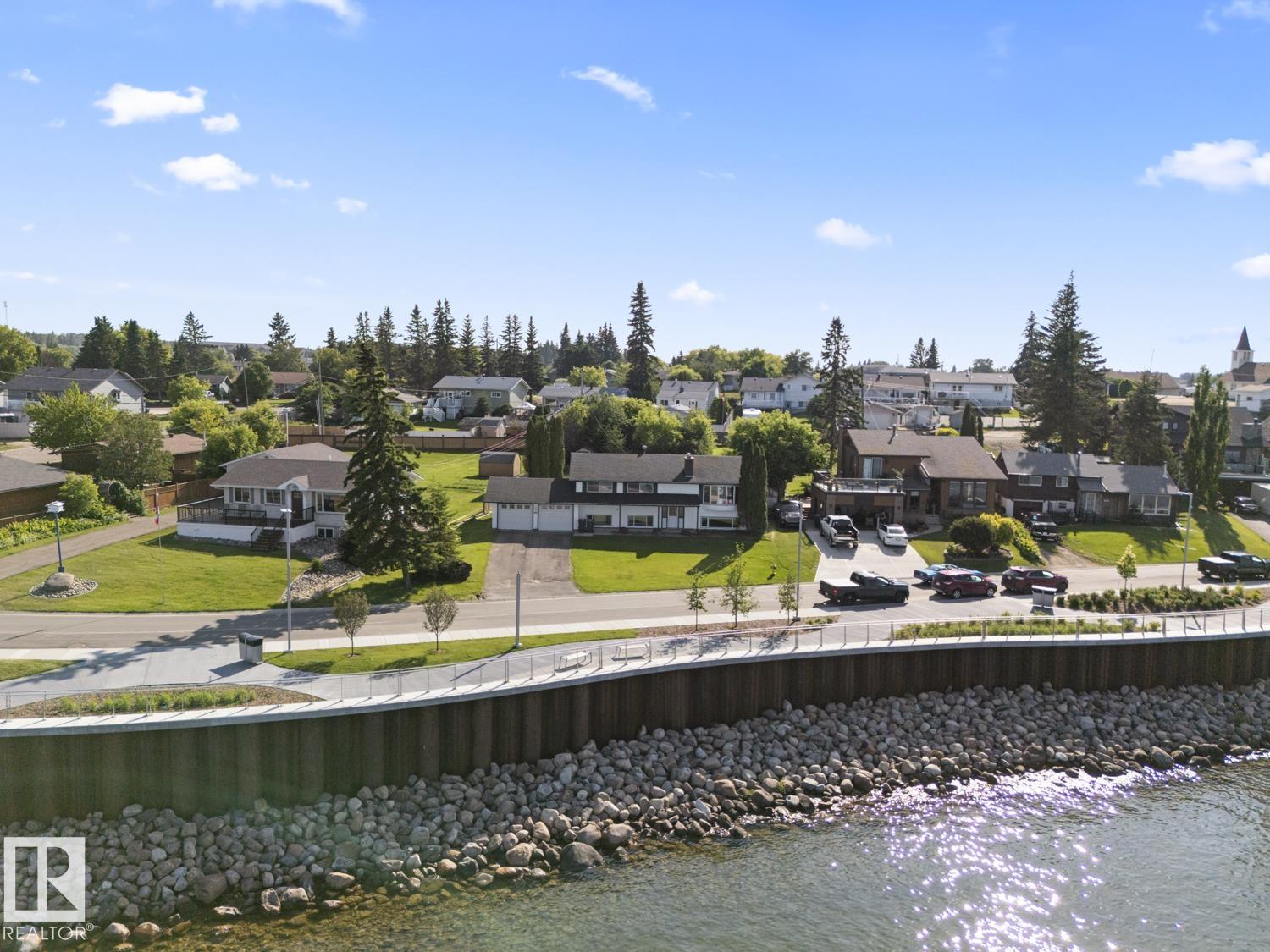 315 Lakeshore DR - 39