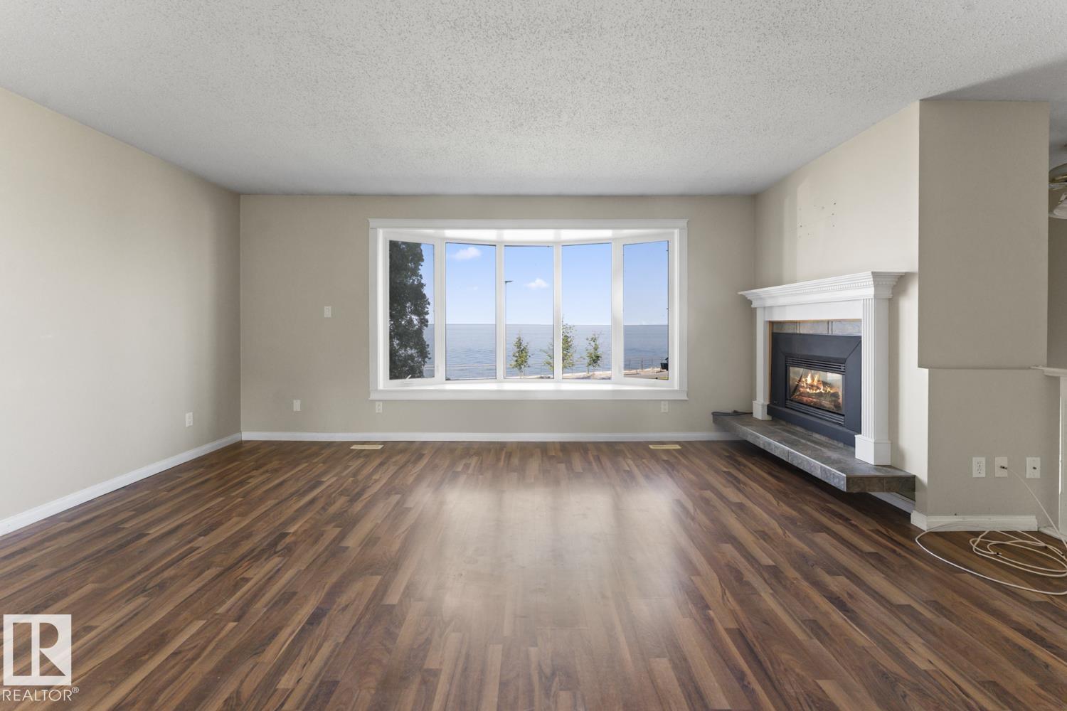 315 Lakeshore DR - Image 5