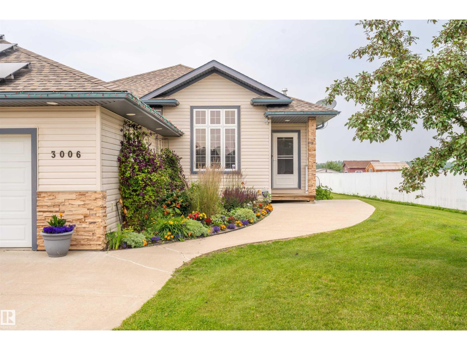 3006 Red Fox DR - 35