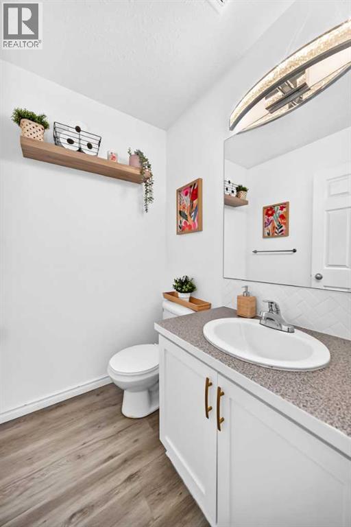 #35 102 Canoe Square SW - 18