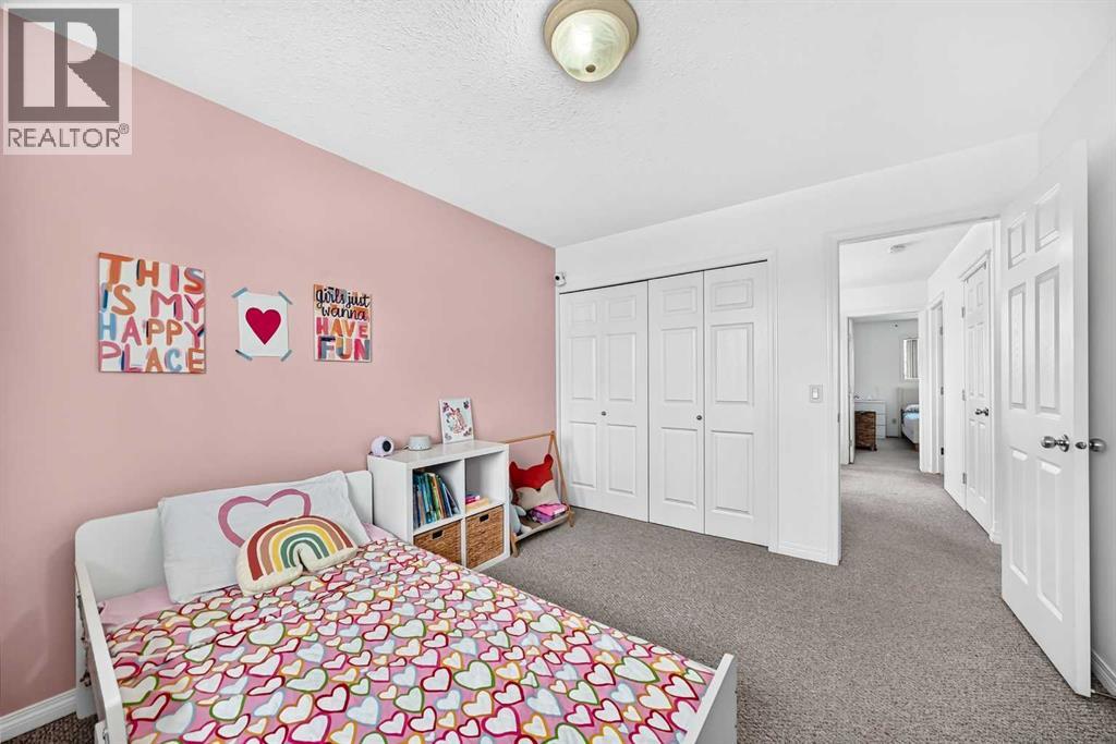 #35 102 Canoe Square SW - 27
