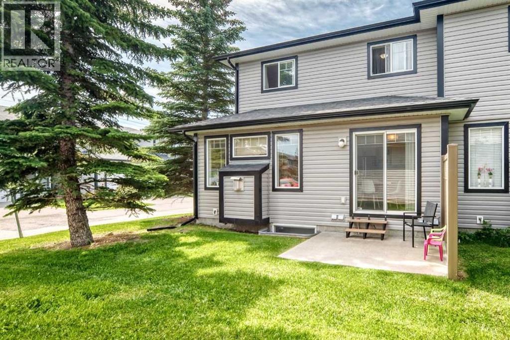 #35 102 Canoe Square SW - 37