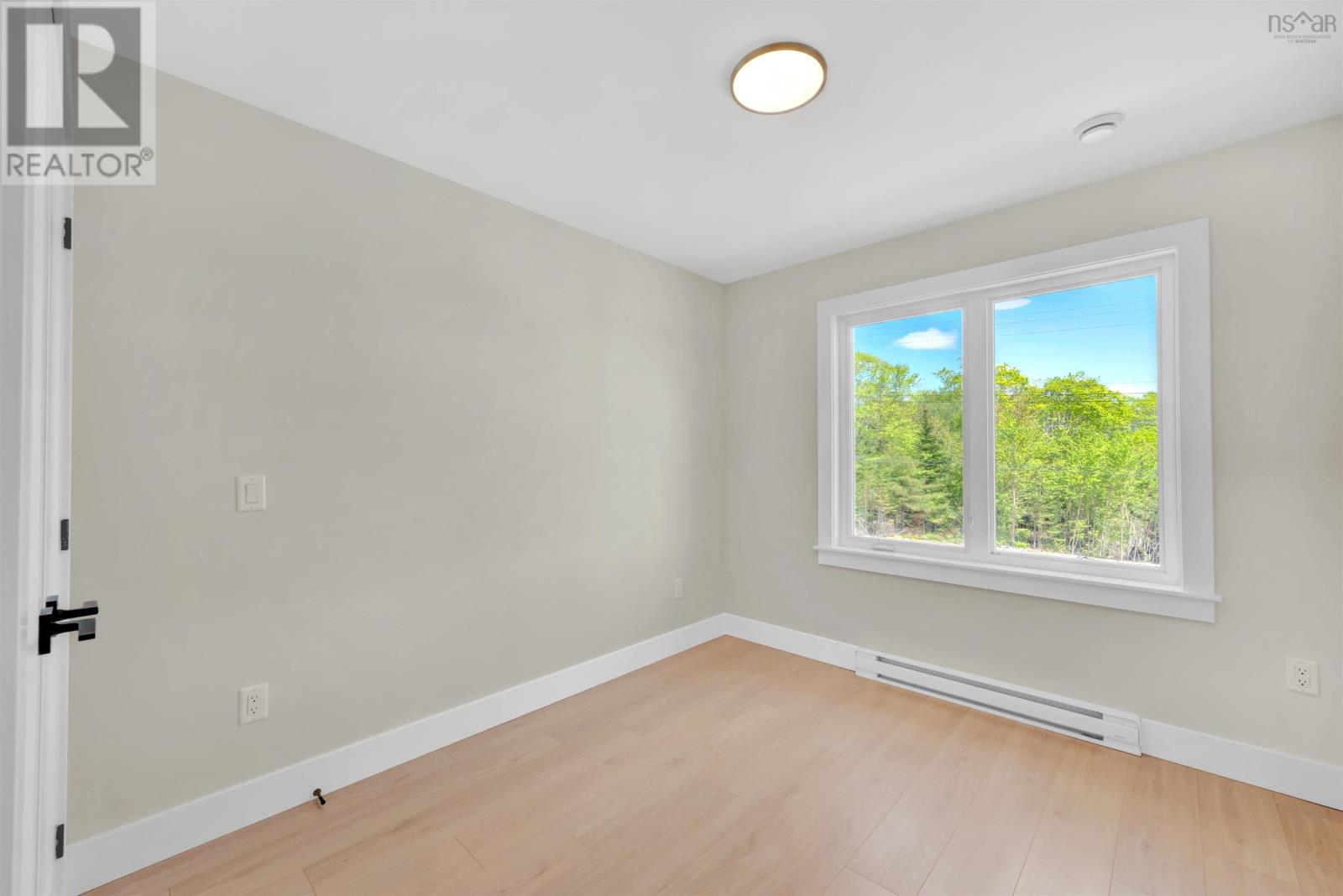 27A 196 Honeygold Drive - 29