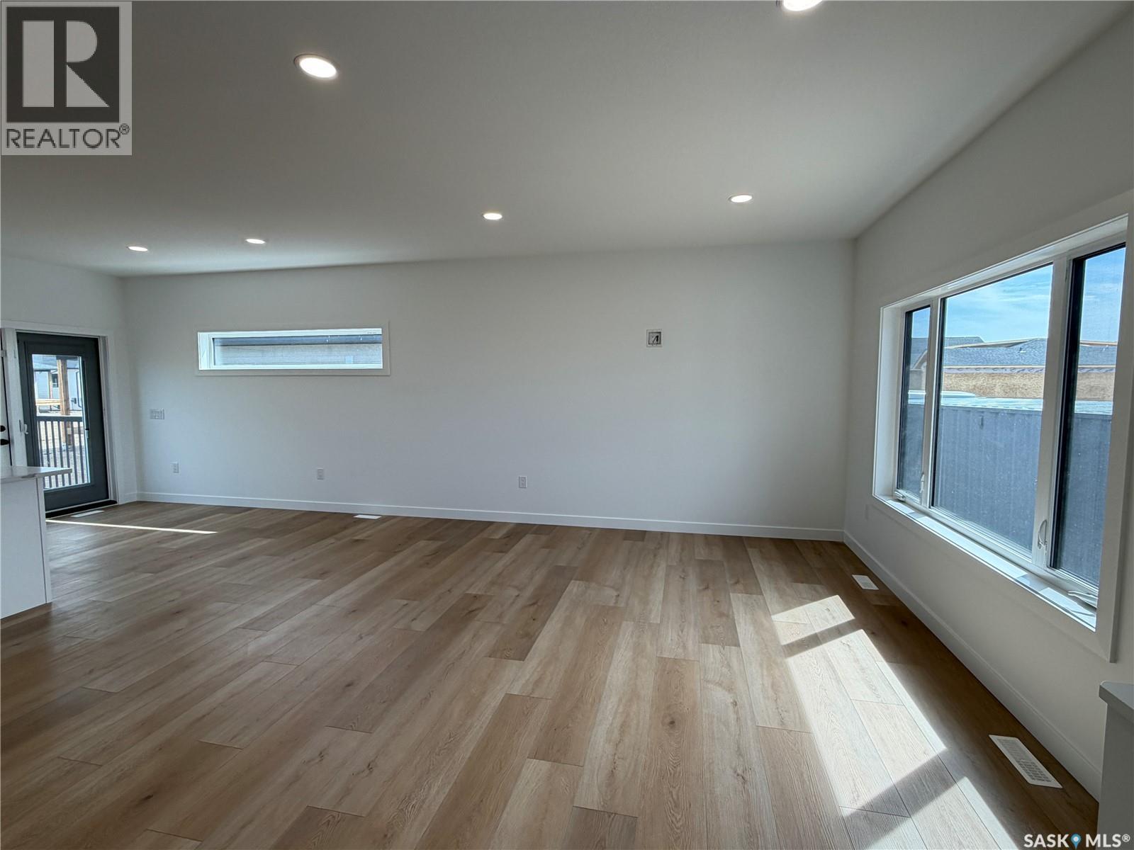 106 Lakewood DRIVE - 11