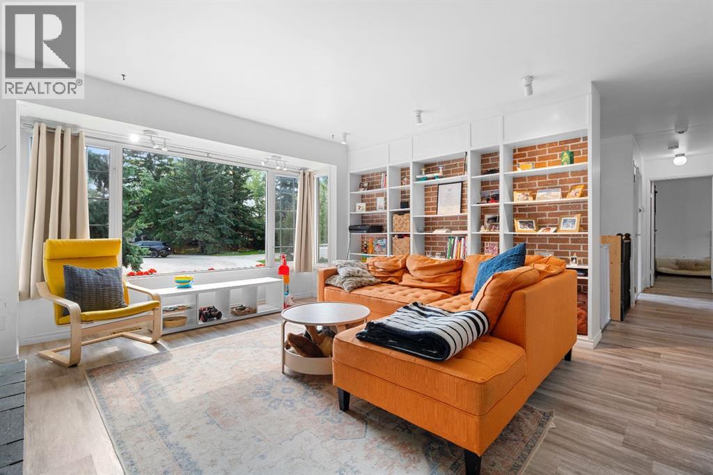 10128 85 Avenue - 15