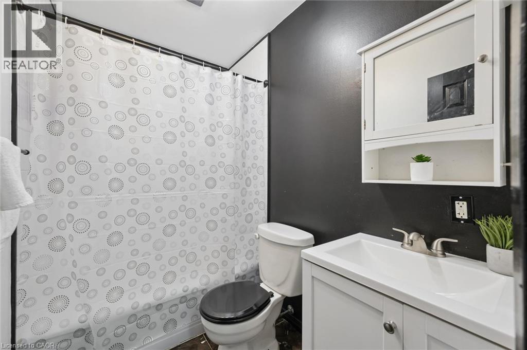 #11 178 GRULKE Street - 15