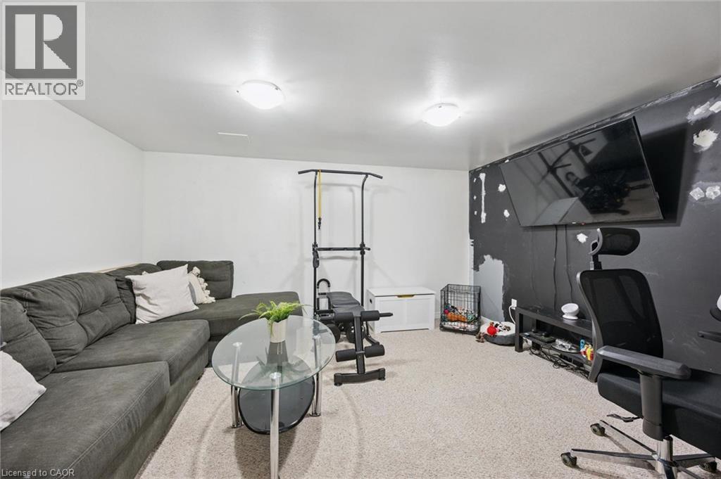 #11 178 GRULKE Street - 16