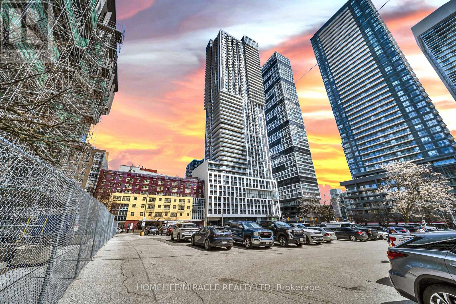 #3512 251 JARVIS STREET - 3