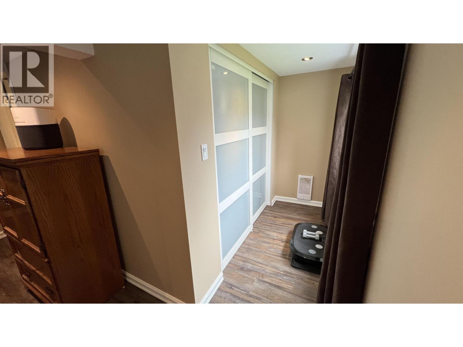 712 TAYLOR STREET - 13