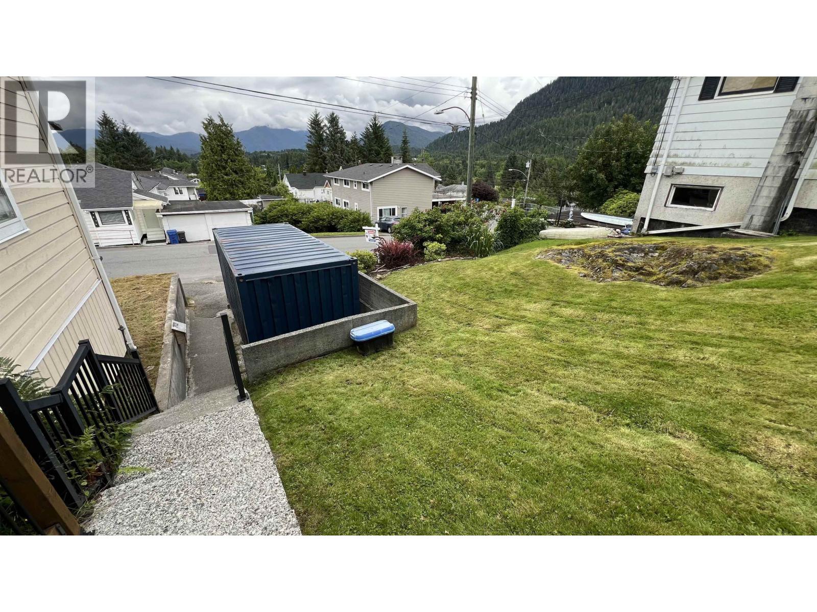 712 TAYLOR STREET - 21