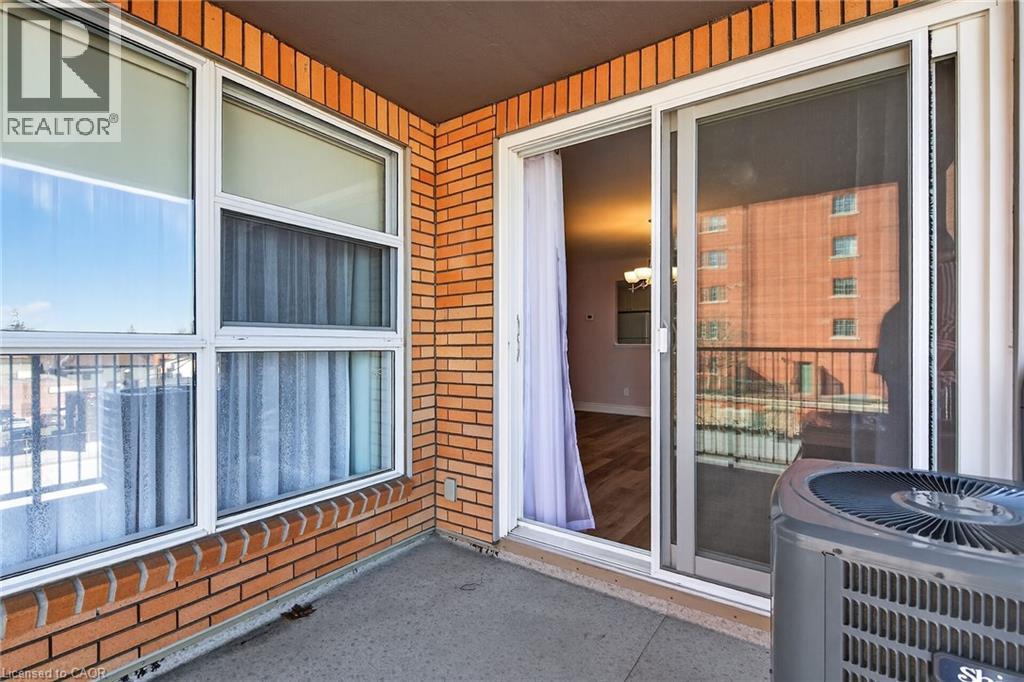 #303 19 LAKE Avenue S - 33