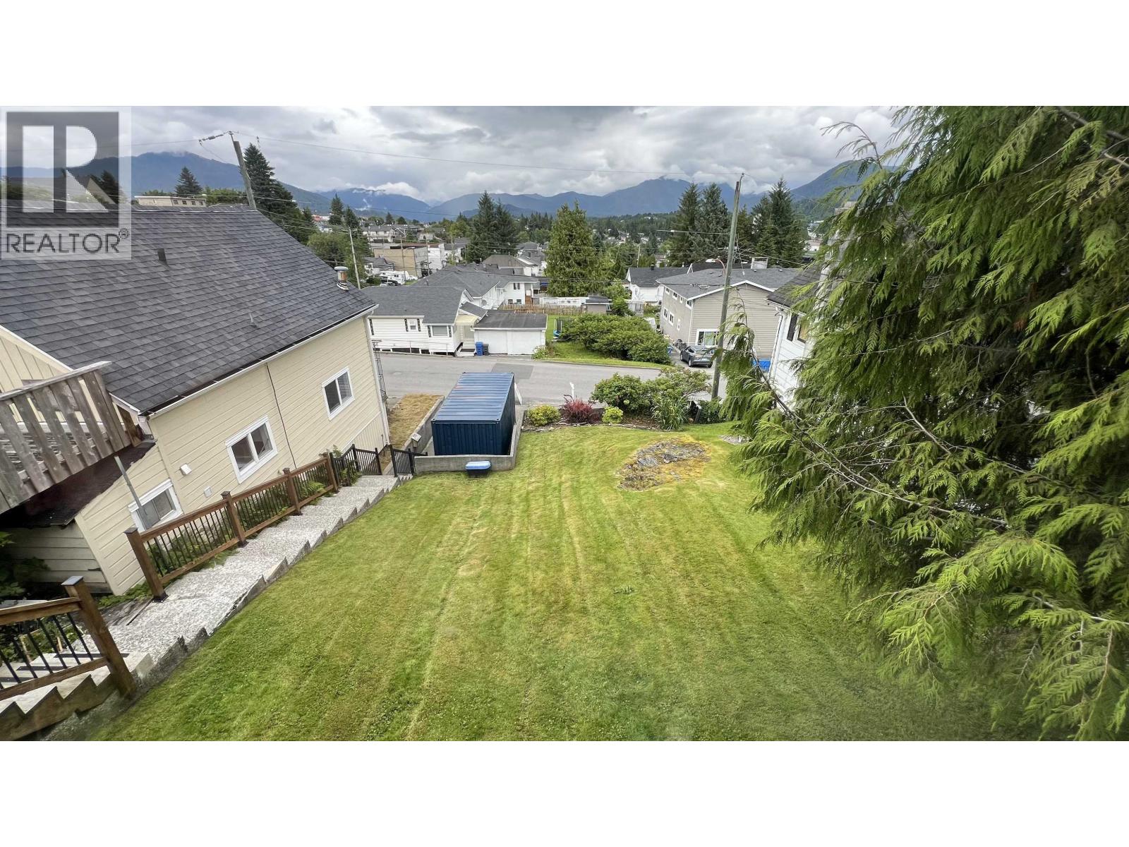 712 TAYLOR STREET - 33