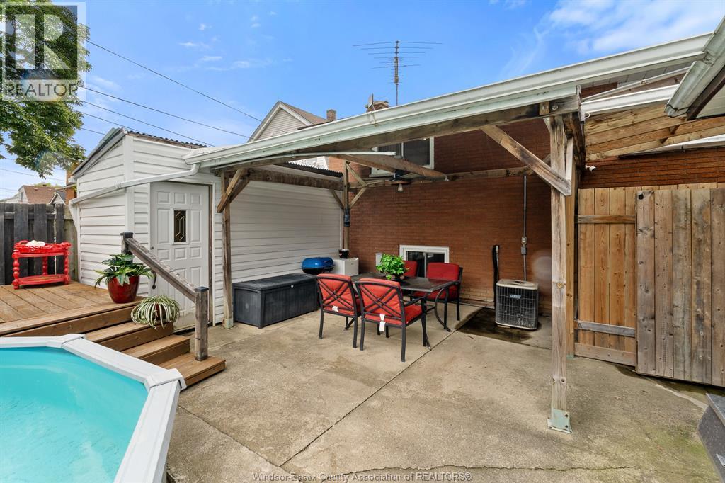 1491 ELLROSE AVENUE - 13