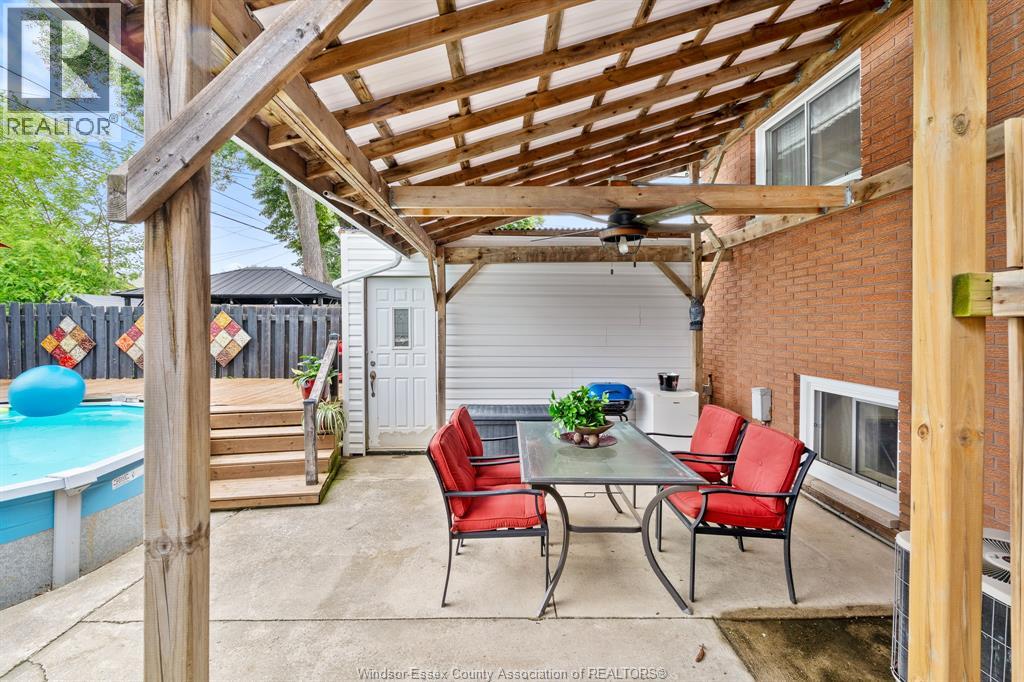 1491 ELLROSE AVENUE - 8