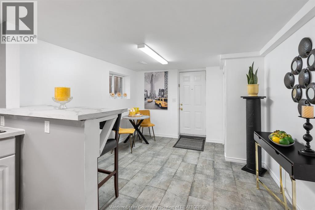 1491 ELLROSE AVENUE - 34